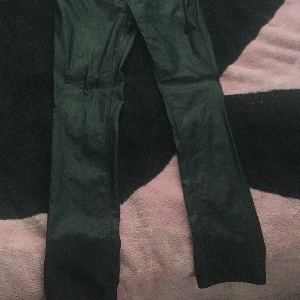 🖤 - Picture 2 of 4